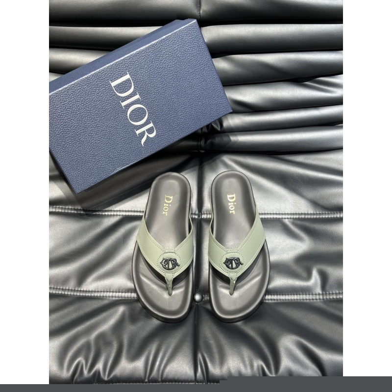 ch**an D*or slippers